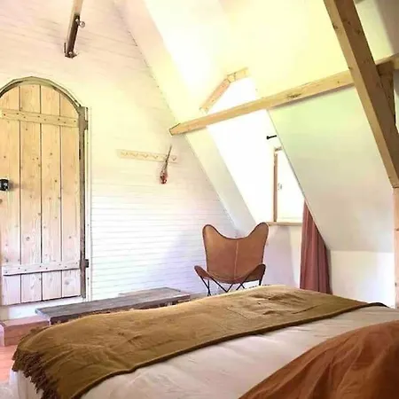 Holiday home Chaumiere Normande Et Sa Dependance, Proche Deauville Et Honfleur 10-12 Pers