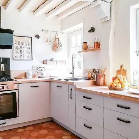Holiday home Chaumiere Normande Et Sa Dependance, Proche Deauville Et Honfleur 10-12 Pers *