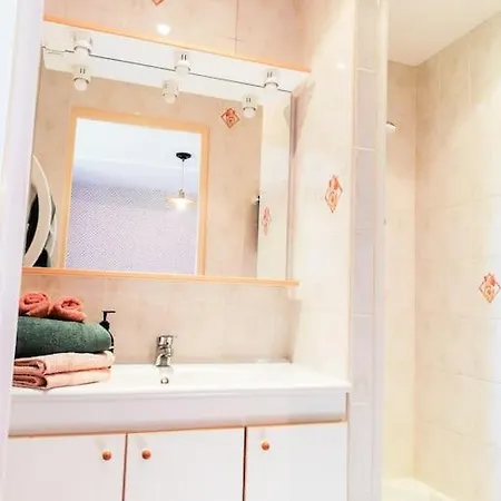 Holiday home Chaumiere Normande Et Sa Dependance, Proche Deauville Et Honfleur 10-12 Pers Quetteville