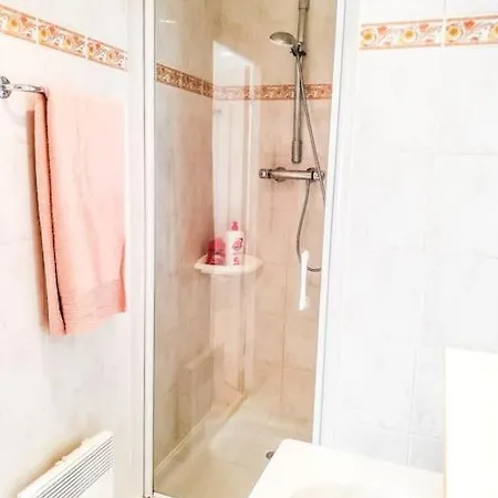 Holiday home Chaumiere Normande Et Sa Dependance, Proche Deauville Et Honfleur 10-12 Pers