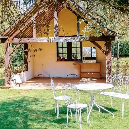 Holiday home Chaumiere Normande Et Sa Dependance, Proche Deauville Et Honfleur 10-12 Pers Quetteville