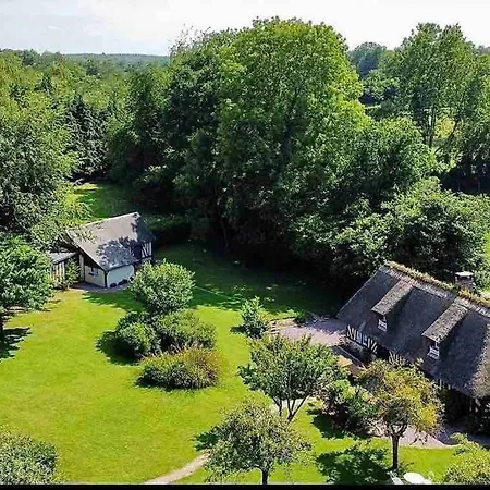 Dom wakacyjny Chaumiere Normande Et Sa Dependance, Proche Deauville Et Honfleur 10-12 Pers Quetteville